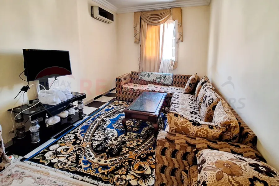 شقه للبيع 135 م فكتوريا (ش عبد السلام عارف)