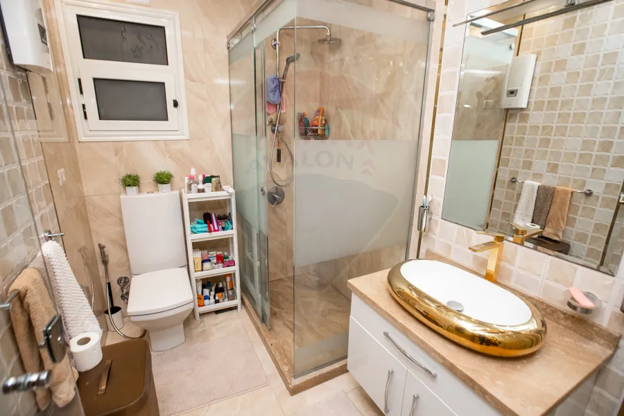 شقة للبيع  293 م لوران (ش عبد السلام عرف - عمارة براند )