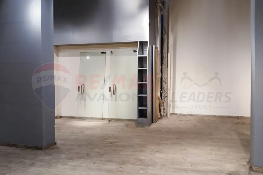 محل للبيع 100 م سموحه (ش مسجد ناصر)