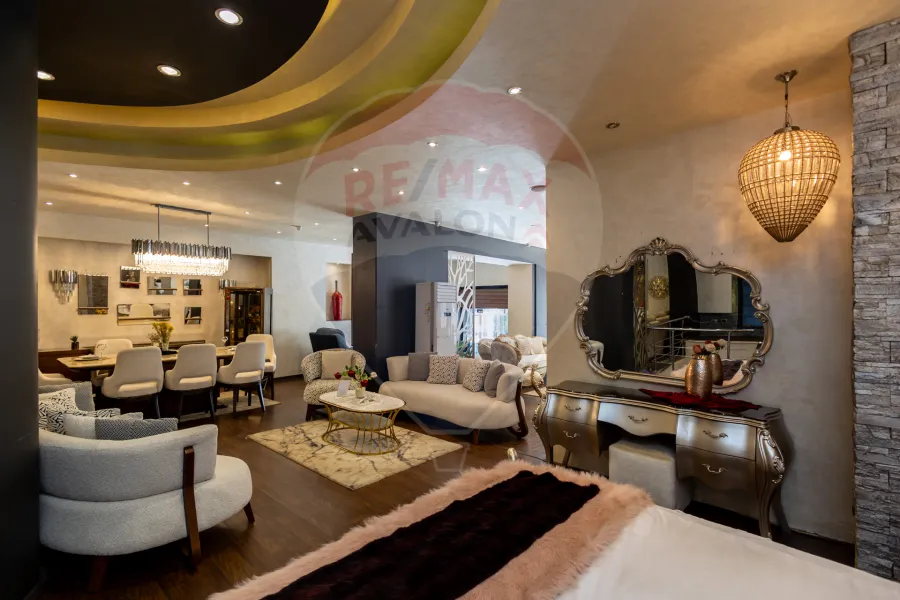 Shop for rent 600 m Louran (directly on the tram)