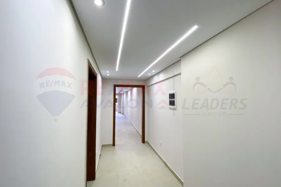 شقه للبيع 168 م سموحه (فالوري انطونيادس)