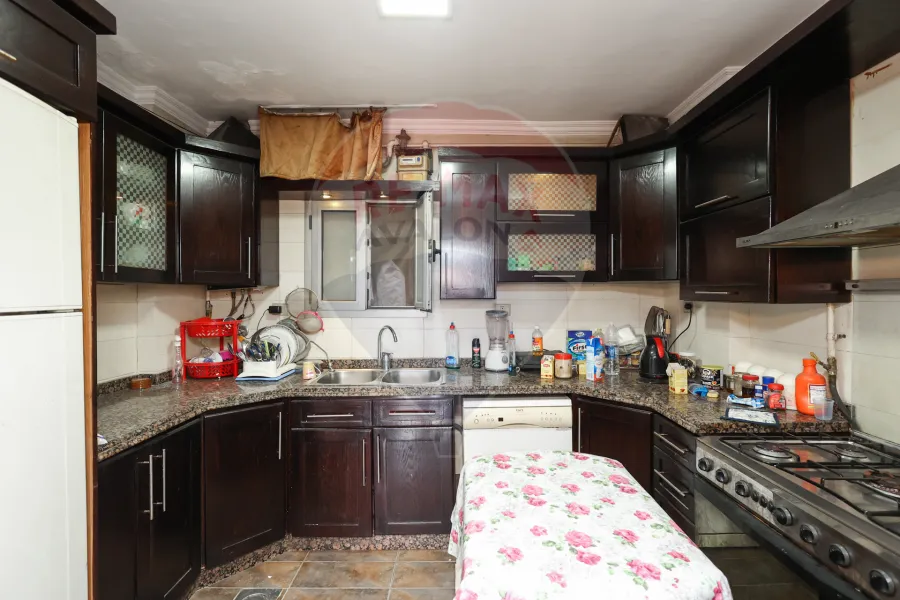 شقة للبيع 180 م سابا باشا  (ش تاج الرؤساء)