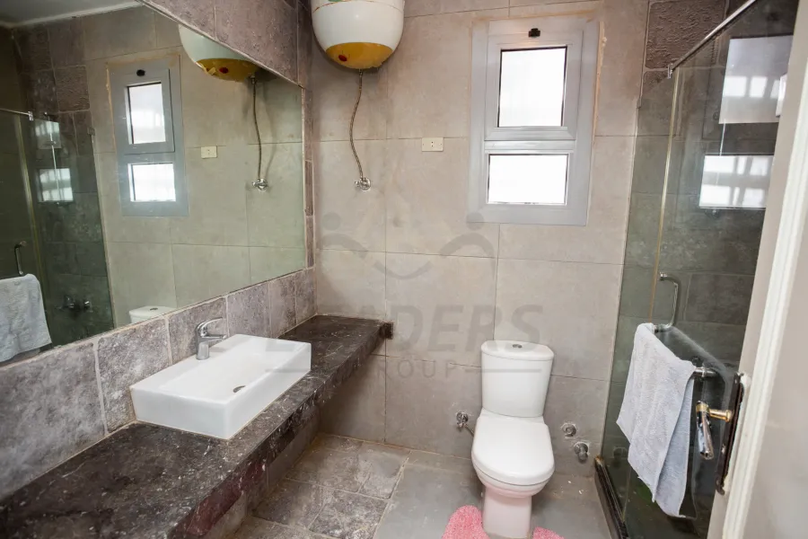 فيلا ستاند الون للبيع (مارينا 5 لسان الوزراء - الساحل) 1,200 م