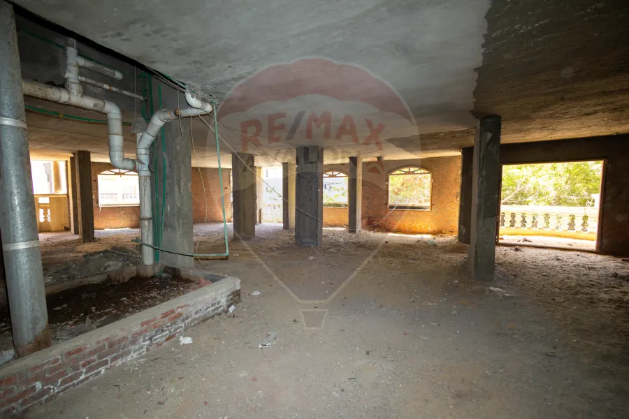 Commercial mezan for sale 575 m Al-Agami (El-betash)