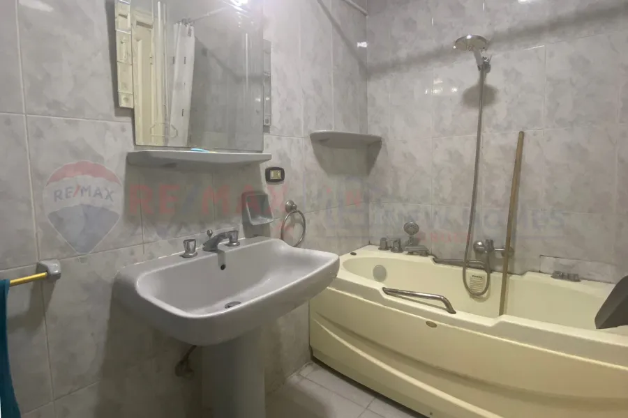 شقة للإيجار المفروش 180 م الحي اللاتيني (ش السلطان حسين - امام ميدان الخرطوم)