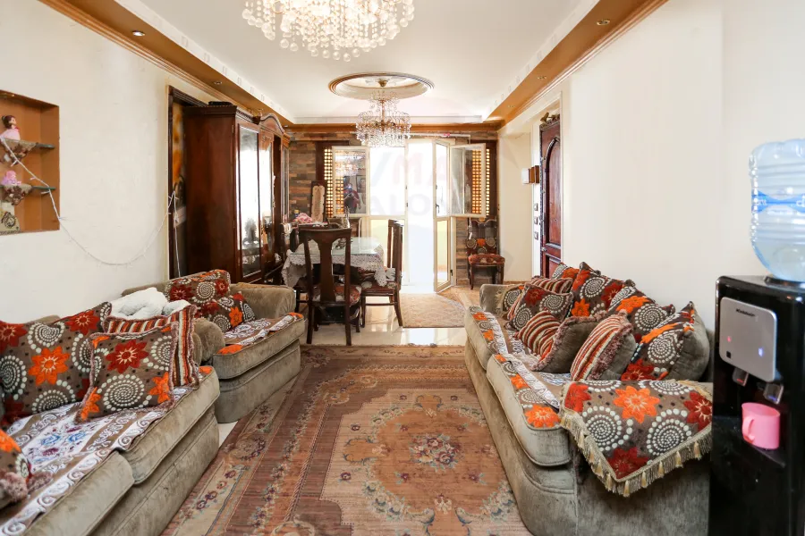 شقة للبيع  170 م جناكليس (ش ذو الفقار)