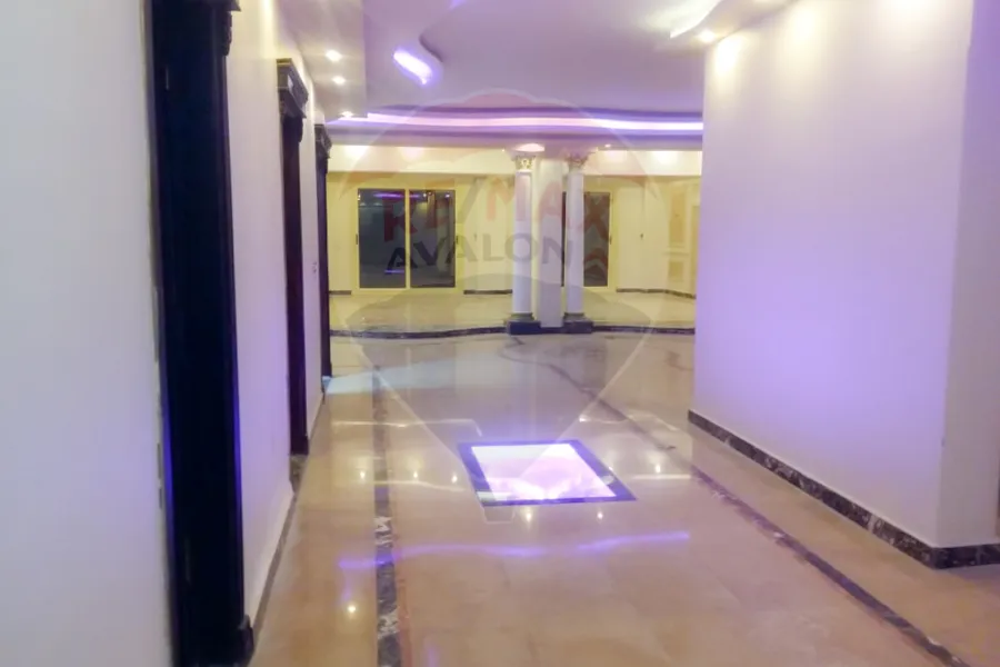 شقة للبيع 480 م سموحة (ش مصطفي كامل)