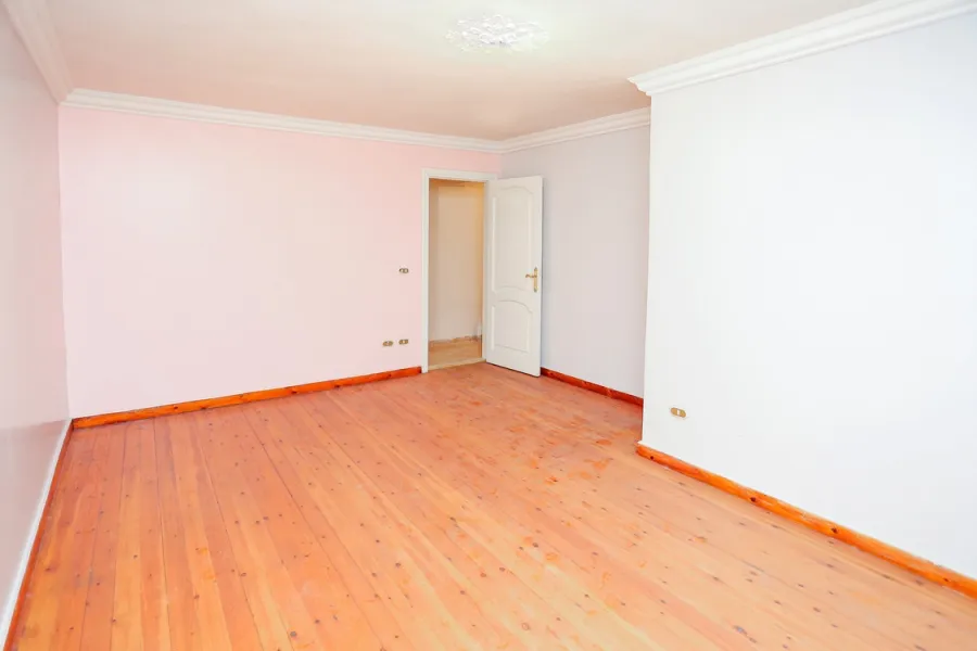 شقة للبيع 190 م بولكلي (شارع مصطفى كامل الرئيسي) - أول سكن