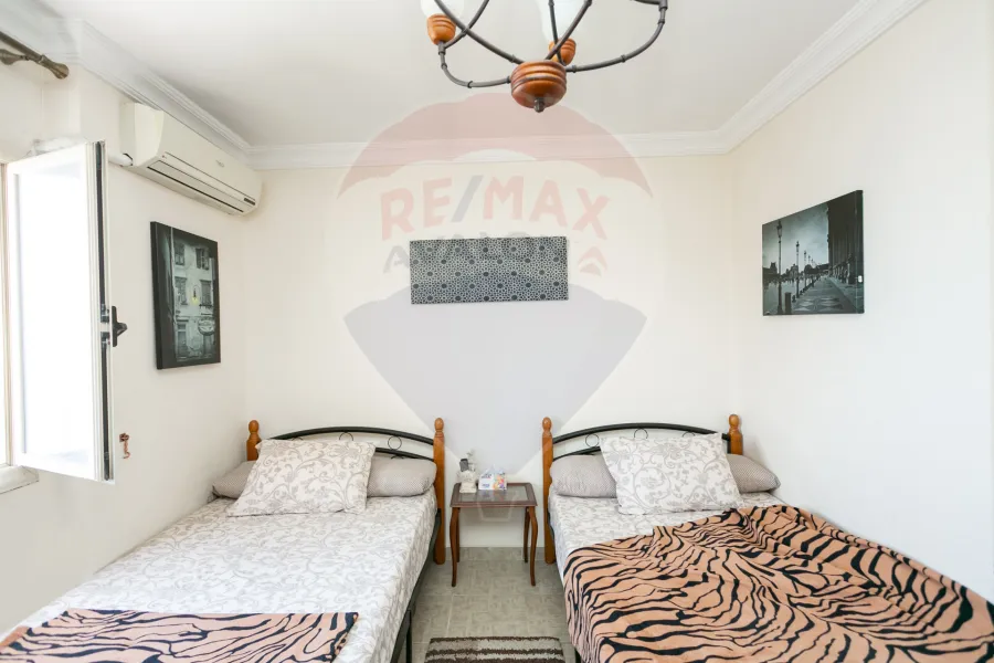 شقة للبيع 110 م العصافرة بحري (ش عبد الحليم محمود)