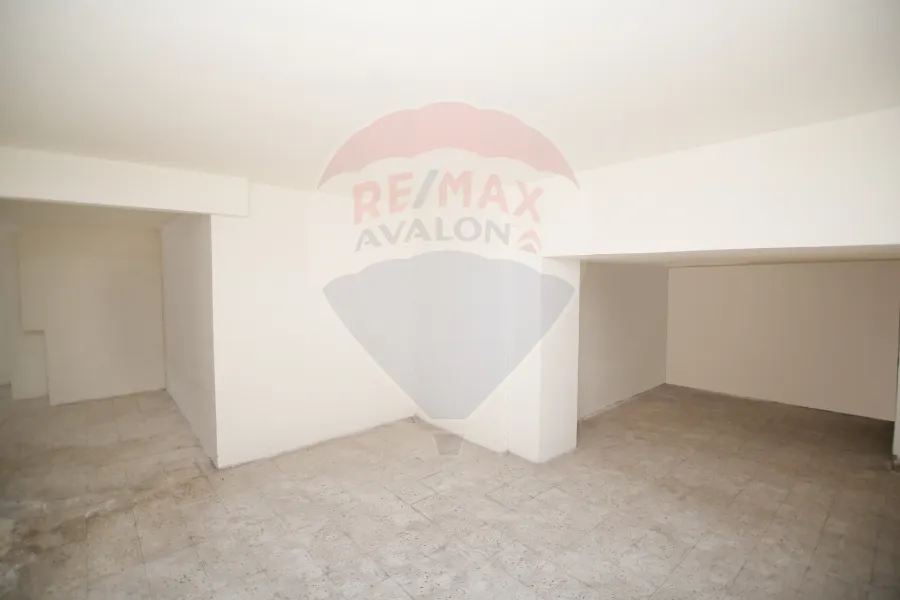Shop for sale 105 m + 15 m upfloor - Kafr Abda (Saint Jenny St.)