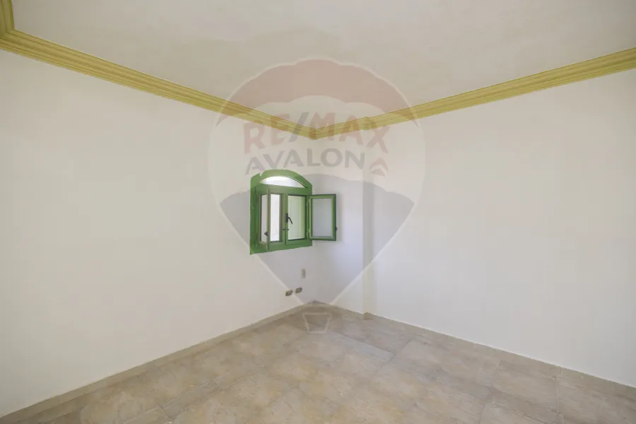 دوبلكس للبيع 300 م ميامي (ش جمال عبد الناصر)