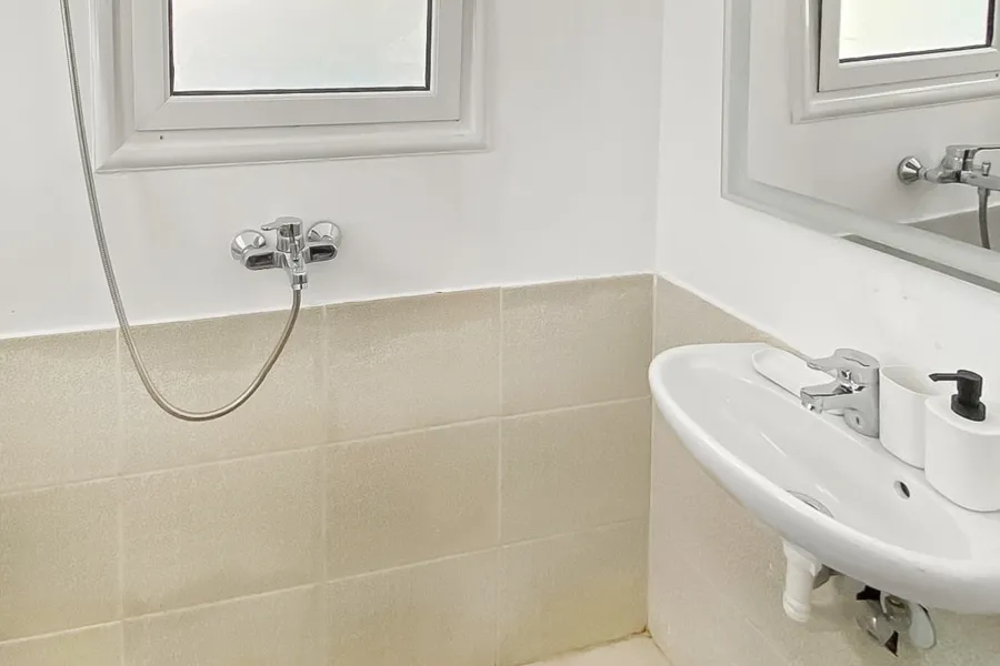 دوبليكس ارضي بحديقه 200 م للبيع (امواج - سيدى عبد الرحمن )