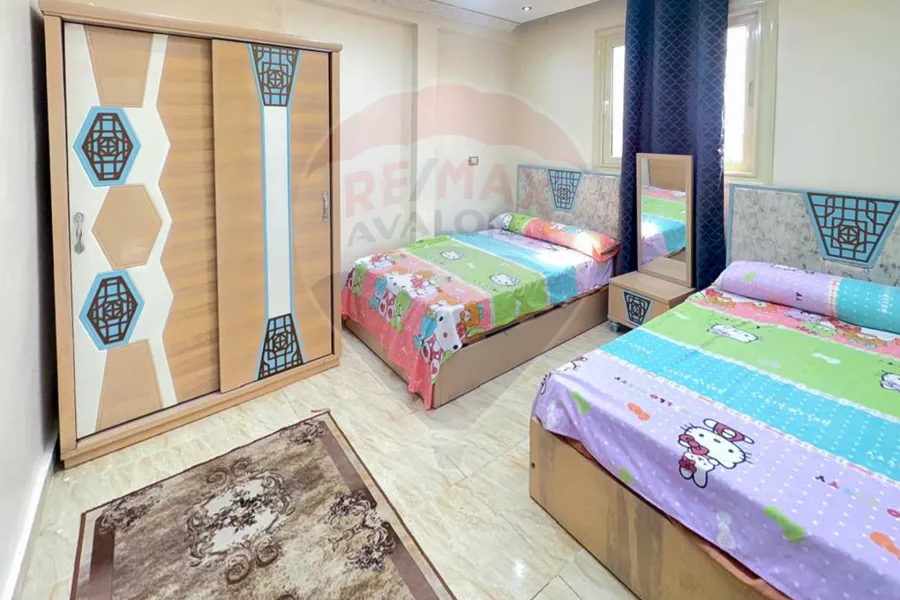 شقة للايجار 180 م ميامي (خطوات من ش العيسوي و البحر)