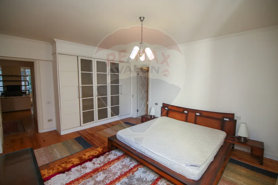 Apartment for sale 230 m Kafr Abdo (Saint Geny)