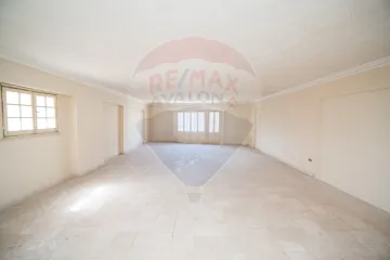 Apartment for sale 300 m Louran (in front of Shaarawy St.)
