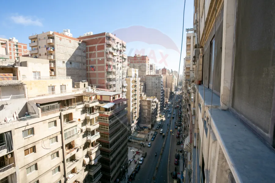 شقة للبيع 200 م المندرة (ش جمال عبد الناصر)