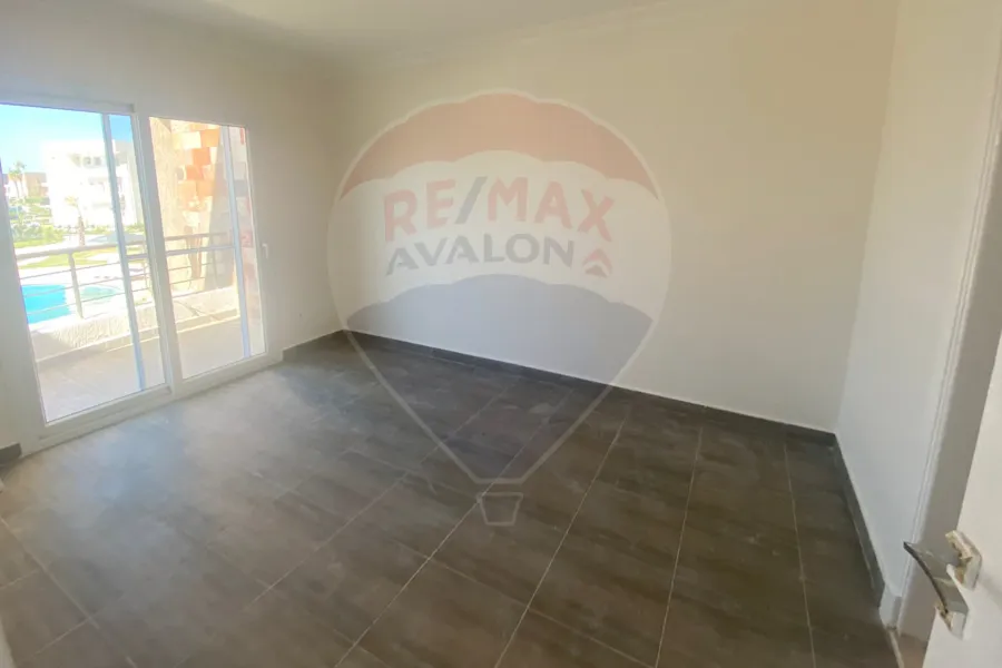 فيلا للبيع الساحل (مارسيليا بيتش 4)