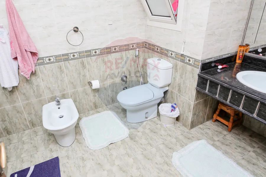 Apartment for sale 320m Smouha (Seif Tower. Branched From Albert Elawal St.)