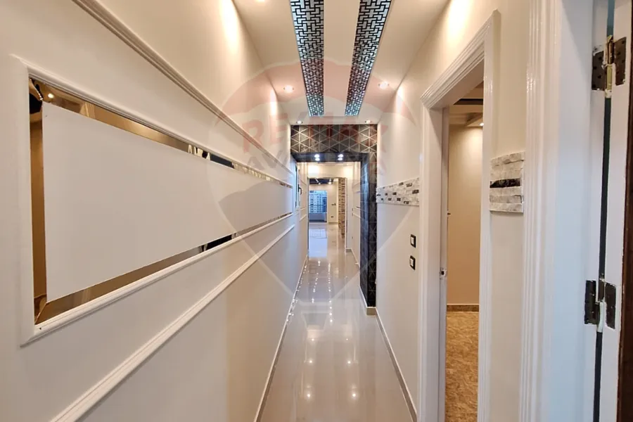 شقه للبيع  135 م ميامى (ش العيسوى)