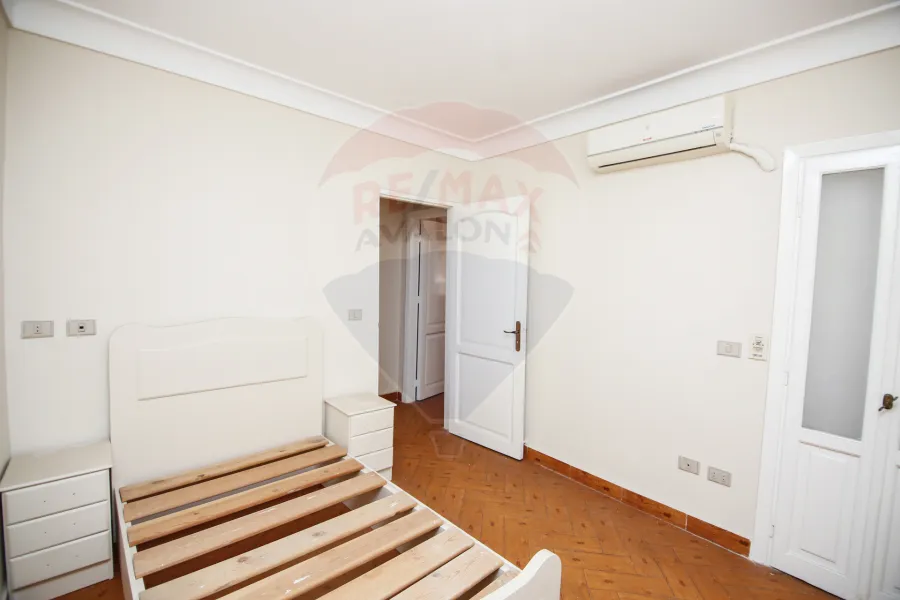 شقة للبيع 160 م سبورتنج (ش أحمد علام)