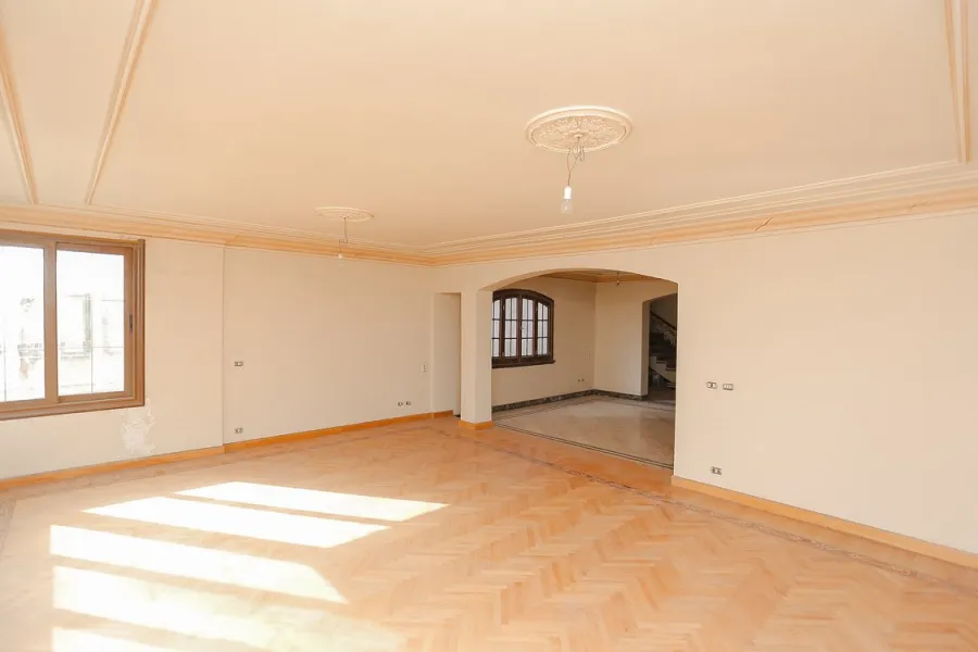 دوبلكس للبيع 236م سموحة (ش فوزى معاذ الرئيسي)