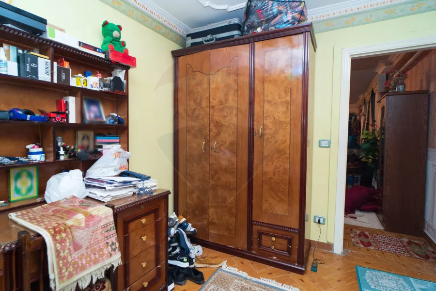 شقة للبيع 200 م زيزينيا (ش مسجد يحيى)