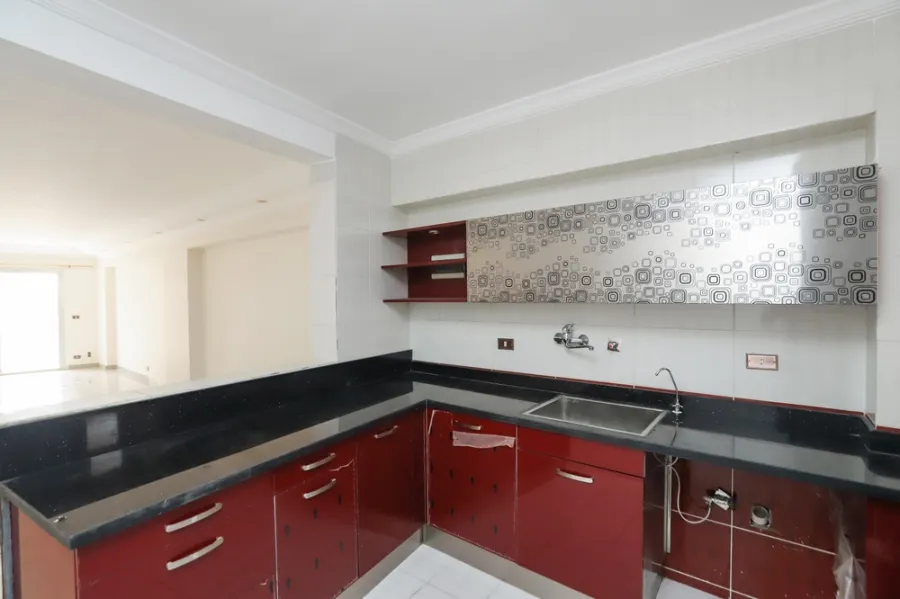 شقة للبيع 155م ميامي (ش  العيسوي  - امام مستشفي مارمرقص)