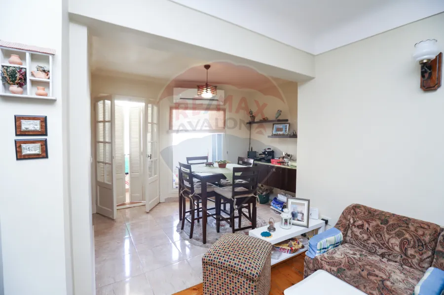 شقة للبيع 220 م سموحه ( تقسيم القضاه )