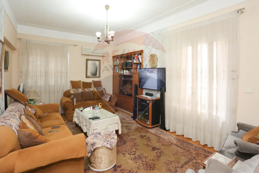 (شقة للبيع 250 م جليم (طريق الحرية