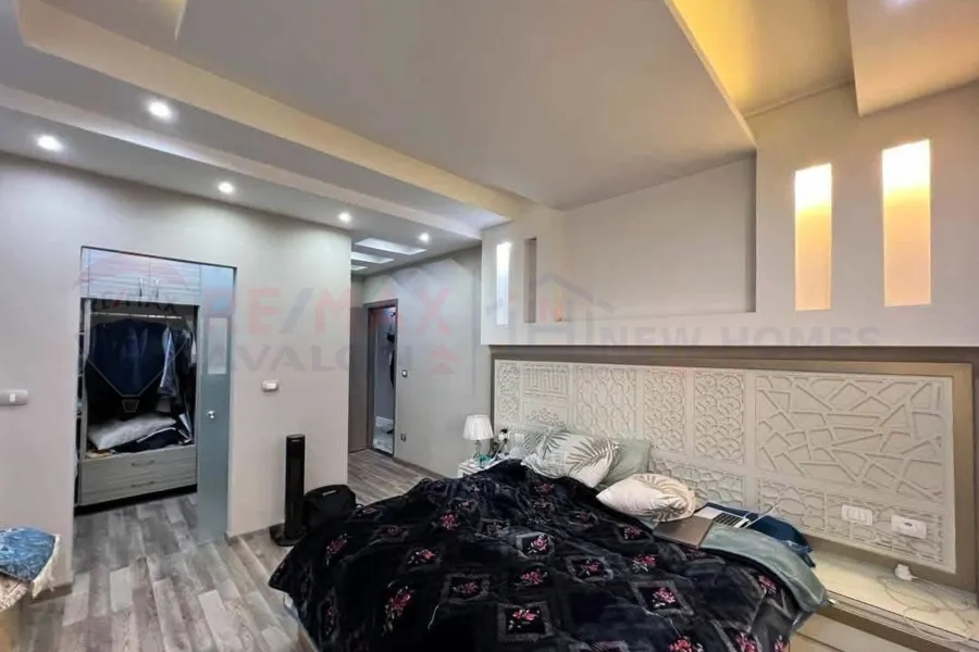 شقة للبيع 250 م سموحة (ش بهاء الدين الغتوري)