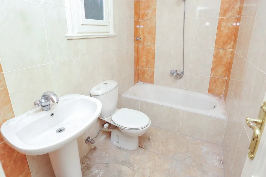 شقة للبيع 190 م بولكلي (شارع مصطفى كامل الرئيسي) - أول سكن