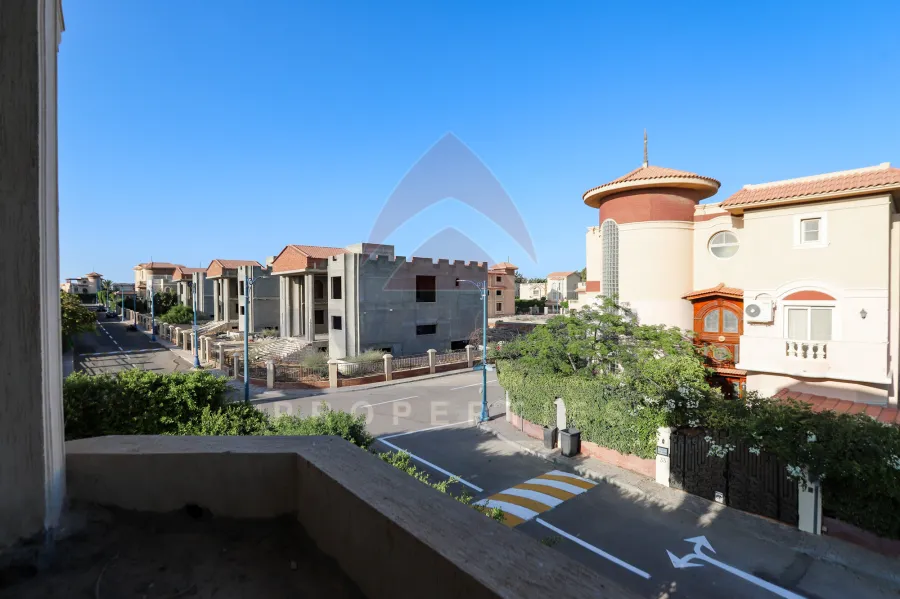 Castle for sale 1200 m King Marriott (Compound AlOrouba Royal)