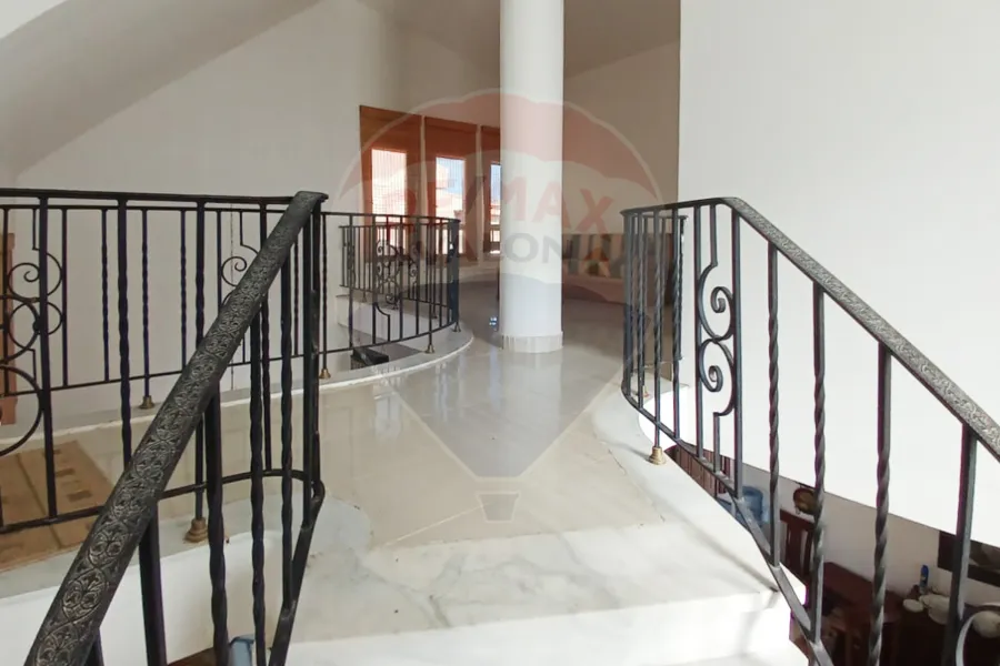 Stand-alone villa for sale (diamond - kilo 90) - 400 m