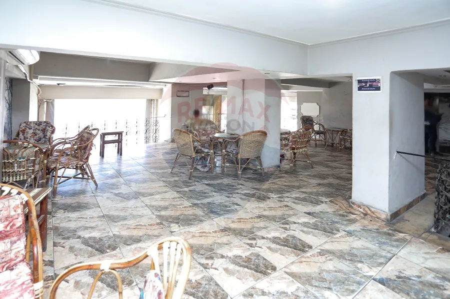 Shop for sale 300 m Sidi Beshr (Directly on taram station)