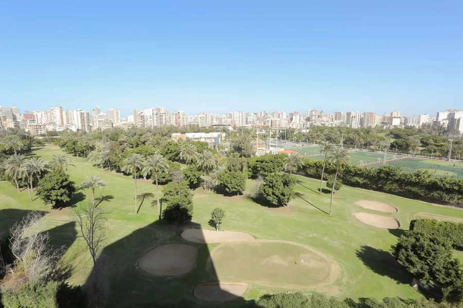 شقة للبيع 160م سبورتنج (خطوات من ش أبوقير الرئيسي)-