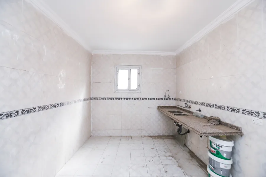 شقة للبيع 265 م العصافرة ( ش جمال عبد الناصر ) -