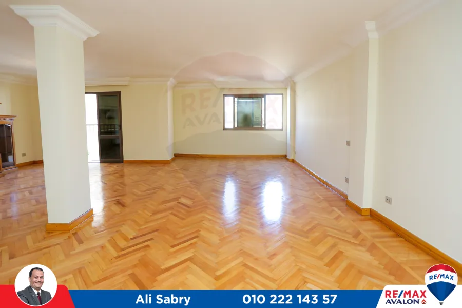 شقة للبيع 165م بسيدى جابر  (تاني نمرة من شارع ابو قير)