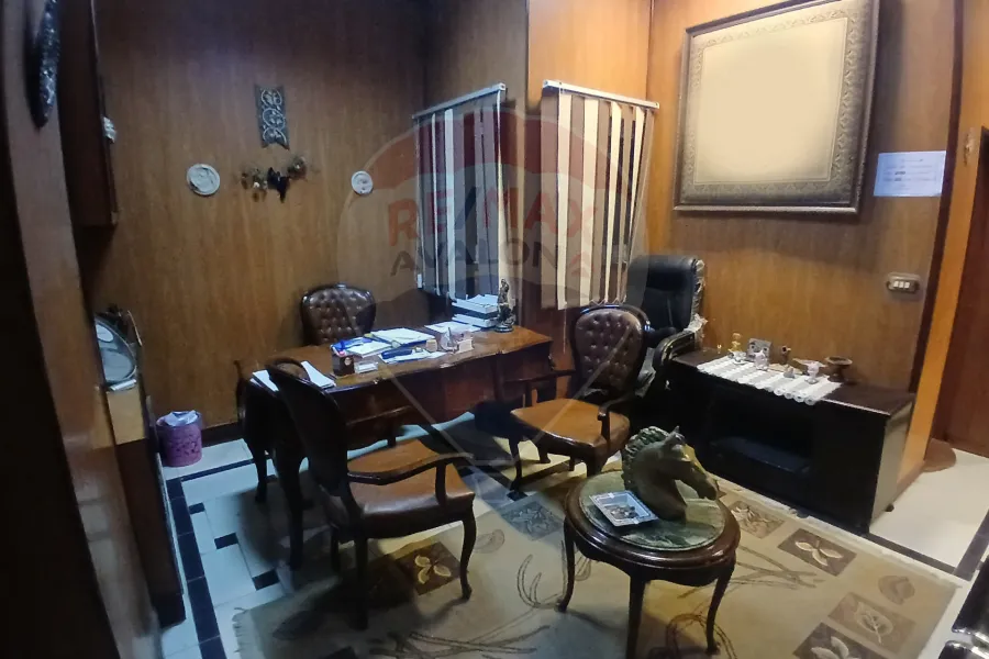 Administrative office for sale 55 m Zizinia (steps from Abu Qir Street)