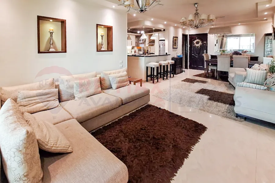 شقة للبيع 150 م سموحة (جرين بلازا)