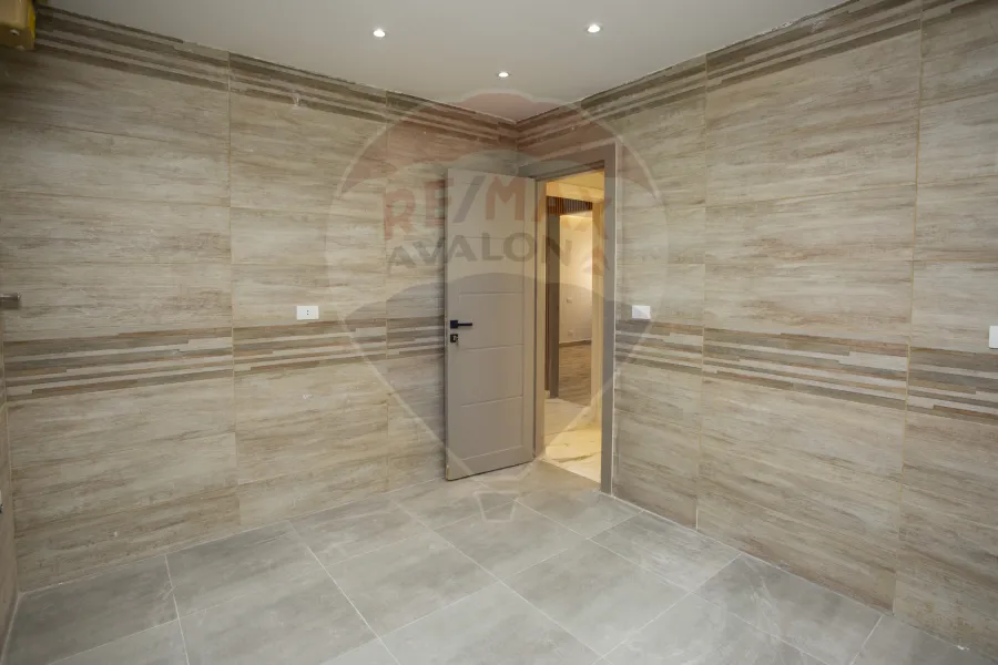 Apartment for sale 215 m Louran (third number from the sea)