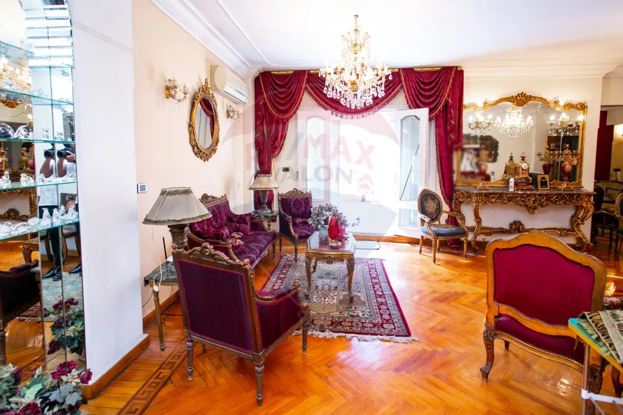 شقة للبيع 330 م جليم (تري البحر مباشرة)