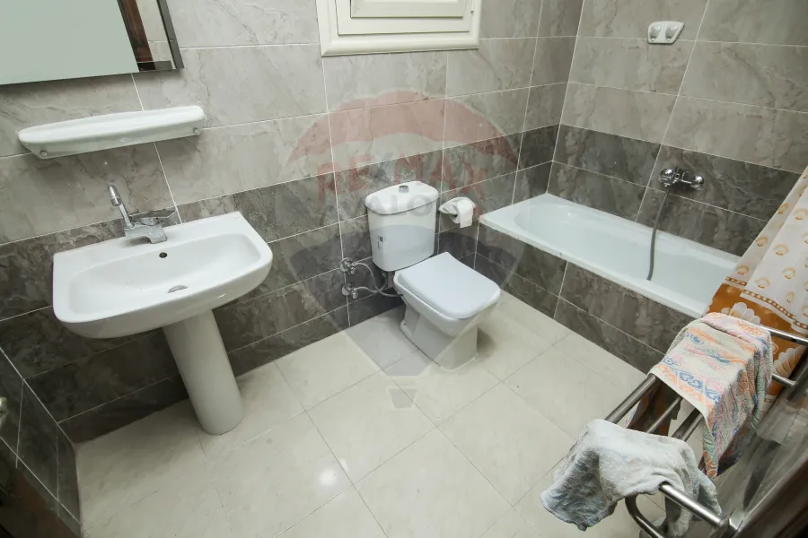 شقة للايجار 150 م سموحه (خطوات من  مصطفى كامل)