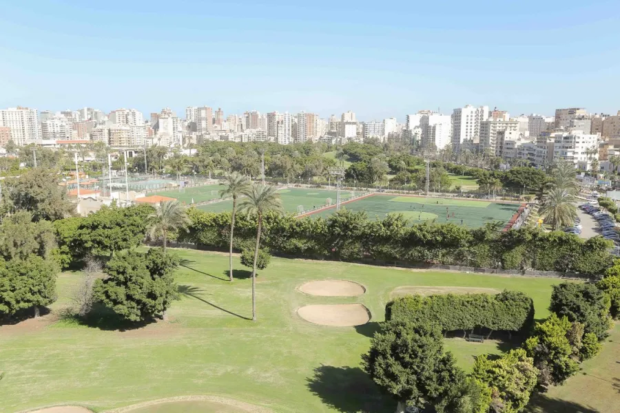 شقة للبيع 160م سبورتنج (خطوات من ش أبوقير الرئيسي)-