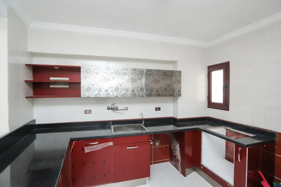 شقة للبيع 155م ميامي (ش  العيسوي  - امام مستشفي مارمرقص)