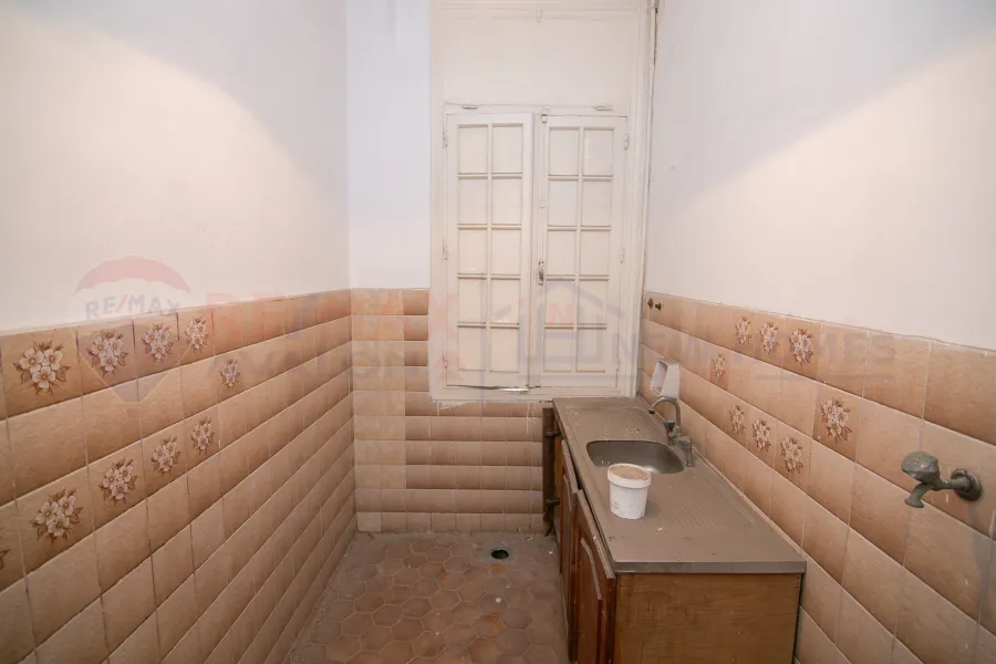 Apartment for sale 100 m Sporting (Both sides of the sea)