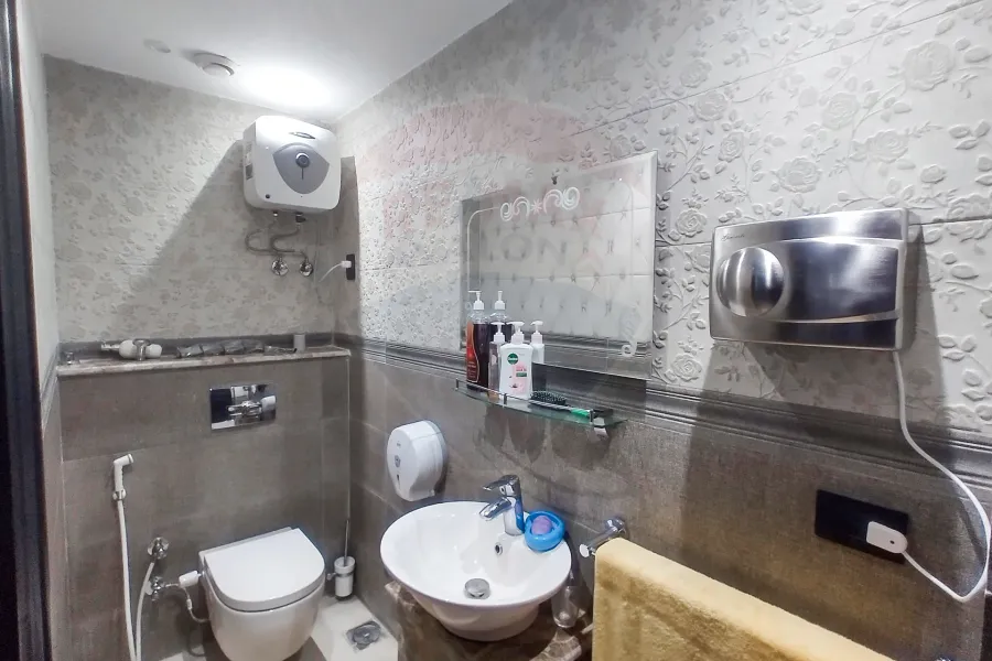 ميزان إداري للبيع 150 م الإبراهيمية (ش بور سعيد)