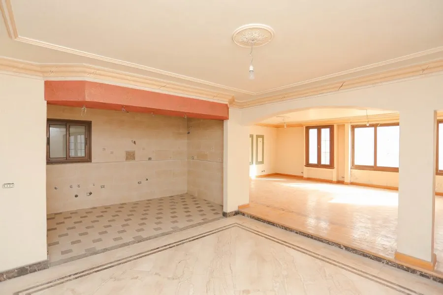 دوبلكس للبيع 236م سموحة (ش فوزى معاذ الرئيسي)