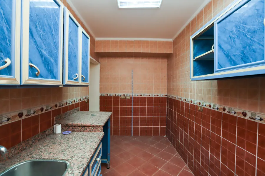 شقة للبيع 150 م جناكليس (على الترام مباشرة)