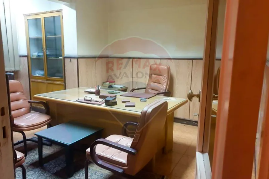 مقر إداري مفروش  للإيجار 230 م لوران (ش الإقبال)