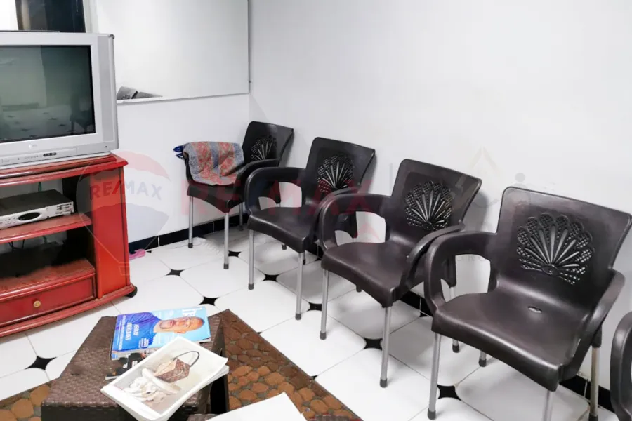 Clinic for rent 50 m Saba Pasha (directly on the tram)